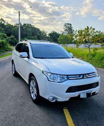 MITSUBISHI OUTLANDER 2.0 16V GASOLINA 4P AUTOMÁTICO MITSUBISHI OUTLANDER 2.0 16V GASOLINA 4P AUTOMÁTICO